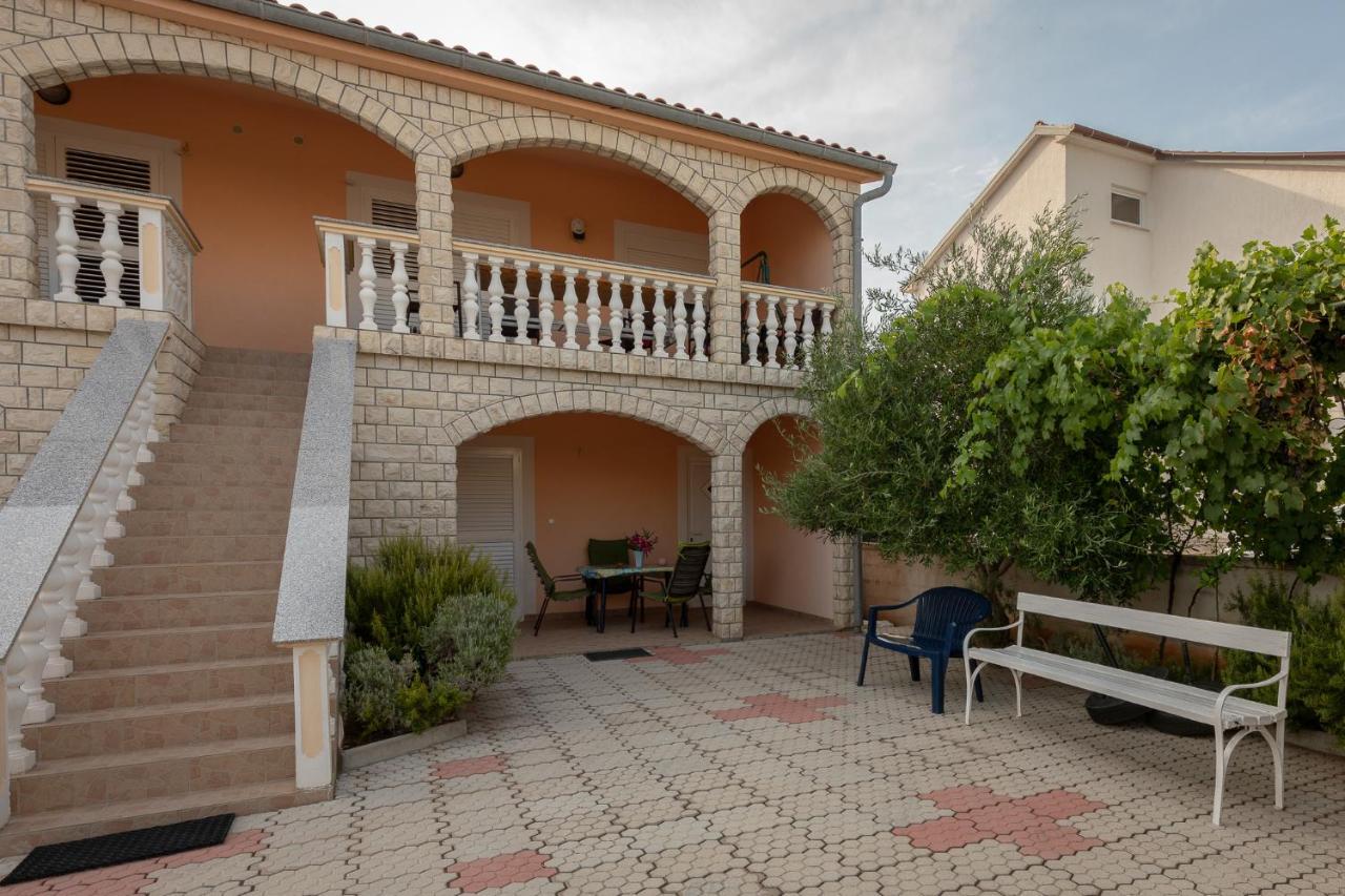 Apartman Kristo Vir Exteriér fotografie